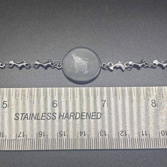 NWOT Silver Tone Dolphin Benzel Adjustable Bracelet - Picture 6 of 7
